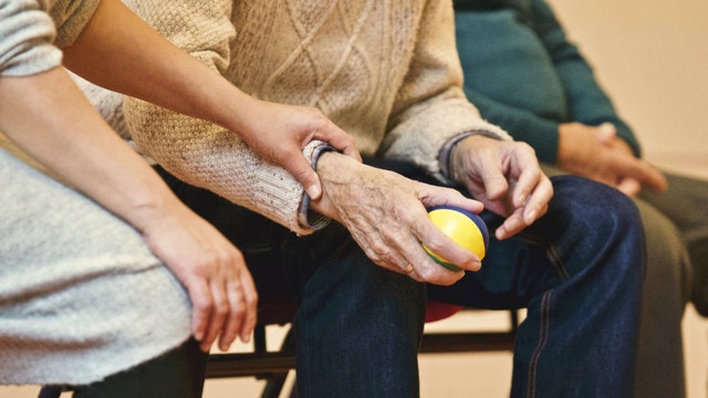 Diferencias entre la geriatría y la gerontología